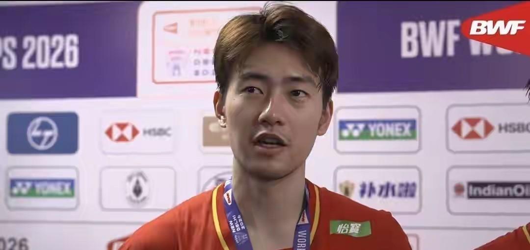 八年男双冠军荒，王昶憋屈到极致，决赛一扣惊鸿释放所有气与泪。
昨天看了2026年