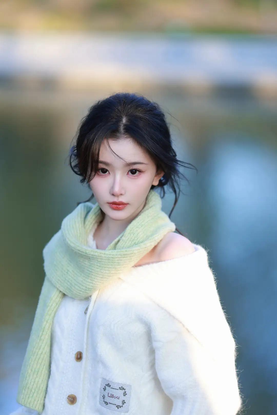 女明星孔雪儿完美颜值孔雪儿写真