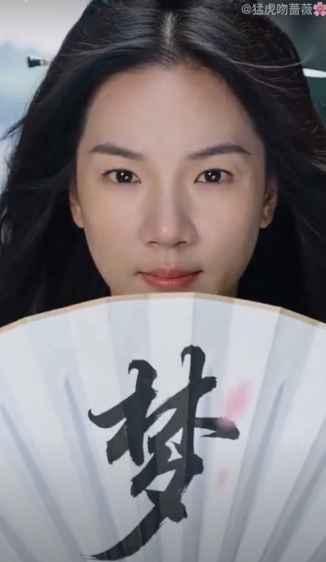 用即梦AI做的照片看看武侠版的猛虎吻蔷薇