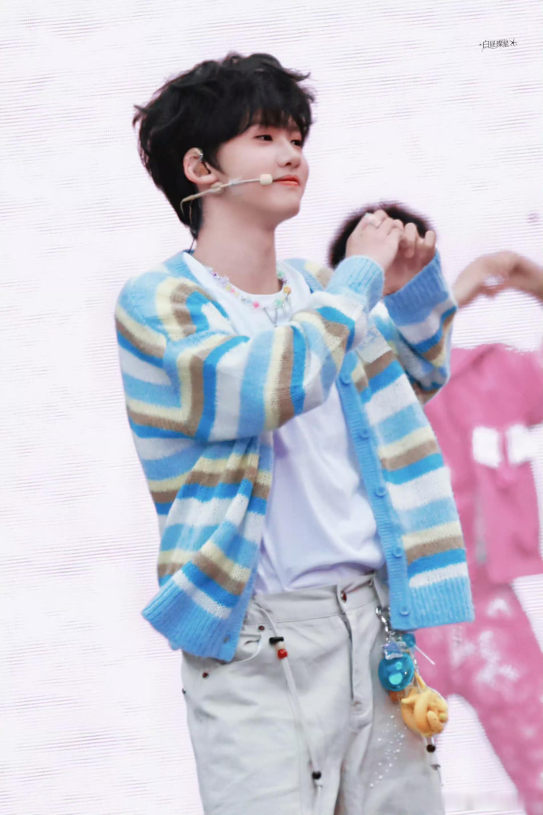 张奕然直拍张奕然这广播体操张奕然三亚新音直拍 好美好甜的宝宝