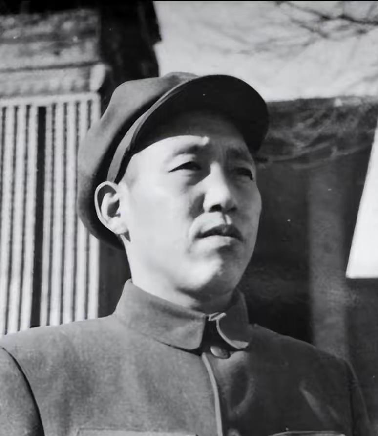 我国首任空军参谋长，因泄露国家机密被撤职，死后遗体被冰冻12年。一具冰冻十二年的