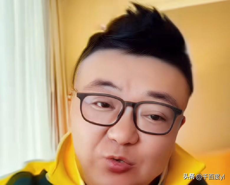 董路与水均益的对话
水均益隔空喊话董路：都说你没证没证的？你这么聪明的人为什么不