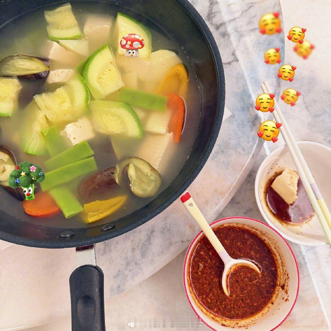 白鹿晒晚餐 女明星好自律啊 