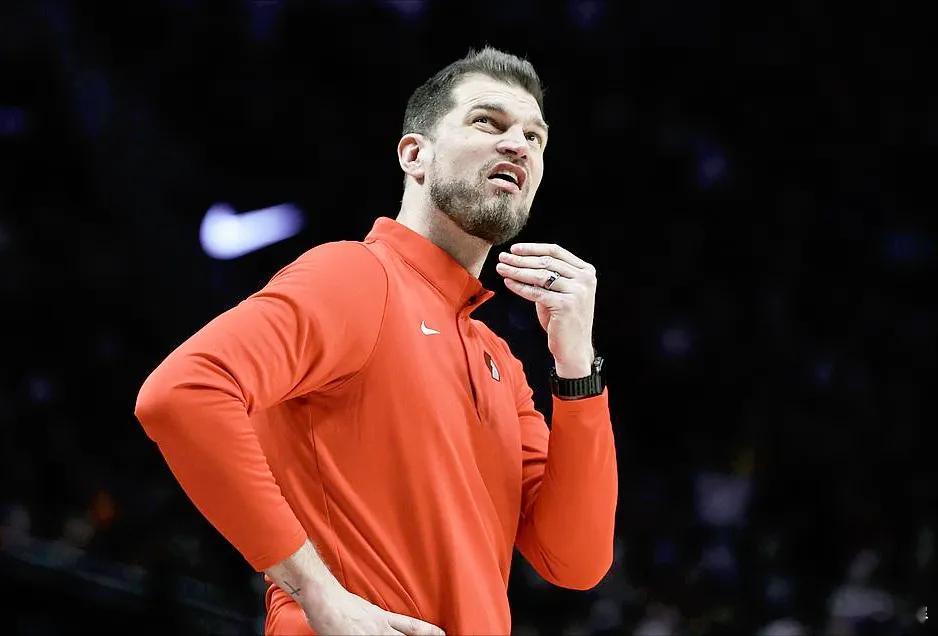 开拓者今天这个上半场的大好形势要是拿不下来，再让马刺的哪位少侠下半场爆发把比赛逆