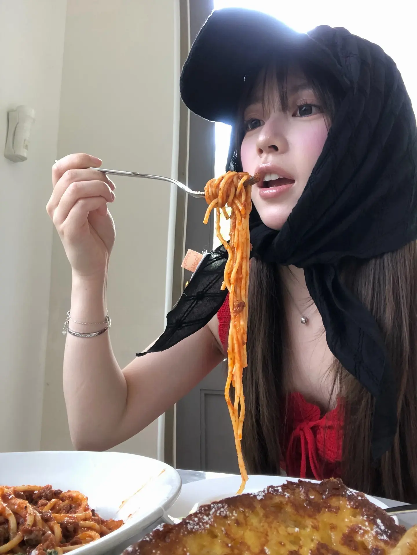 我只是一个爱吃东西的满分女罢了。