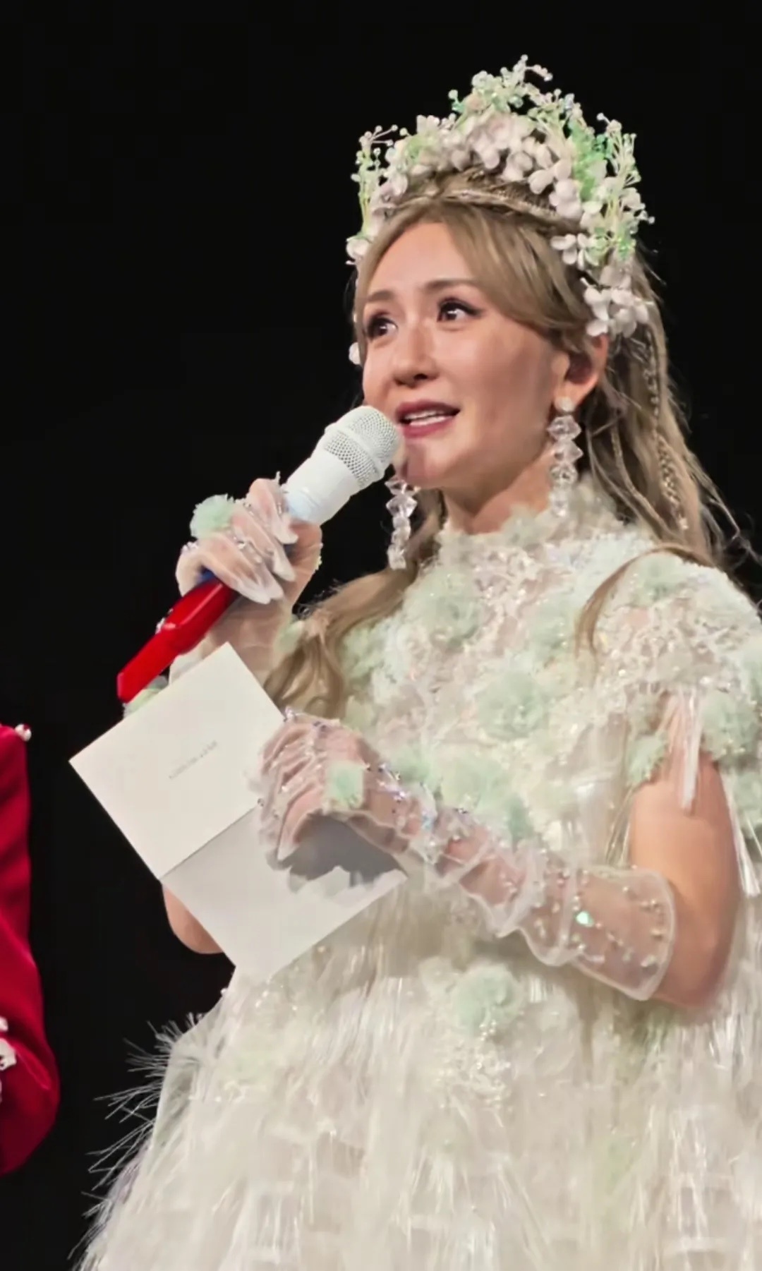 谢娜演唱会上座率谁能想到！谢娜首场个人演唱会直接炸穿内娱天花板！100%上座率、