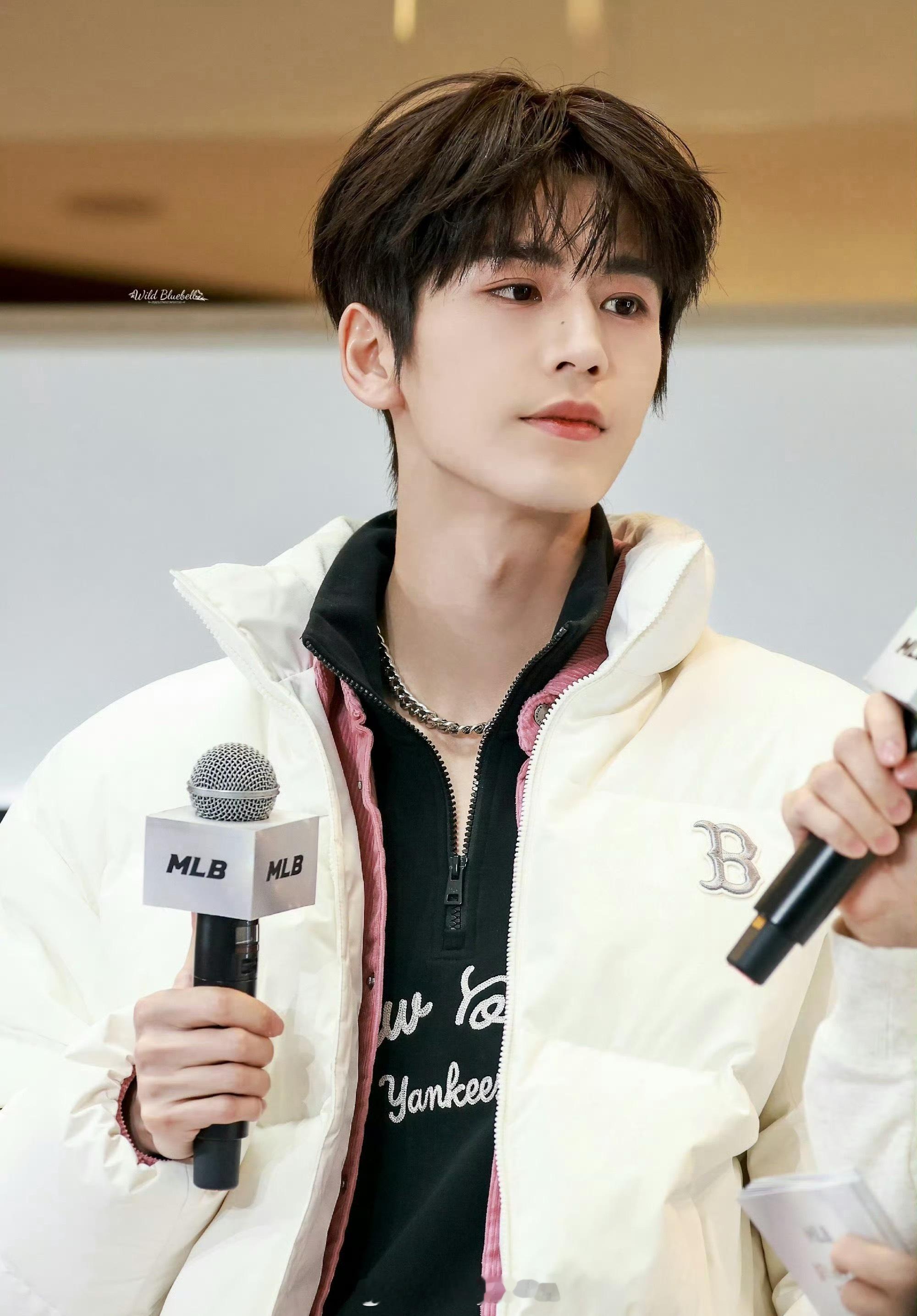 今日男明星线下活动生图：张凌赫、敖瑞鹏、王安宇，来看看帅哥们的状态