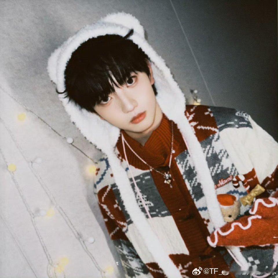 穆祉丞解锁一顶帽子穆祉丞新帽子 穆祉丞解锁一顶帽子 