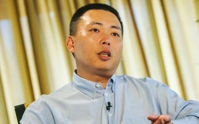 1995年8月28日，段永平突然宣布要离开小霸王，老板陈健仁笑着给他办了欢送酒会