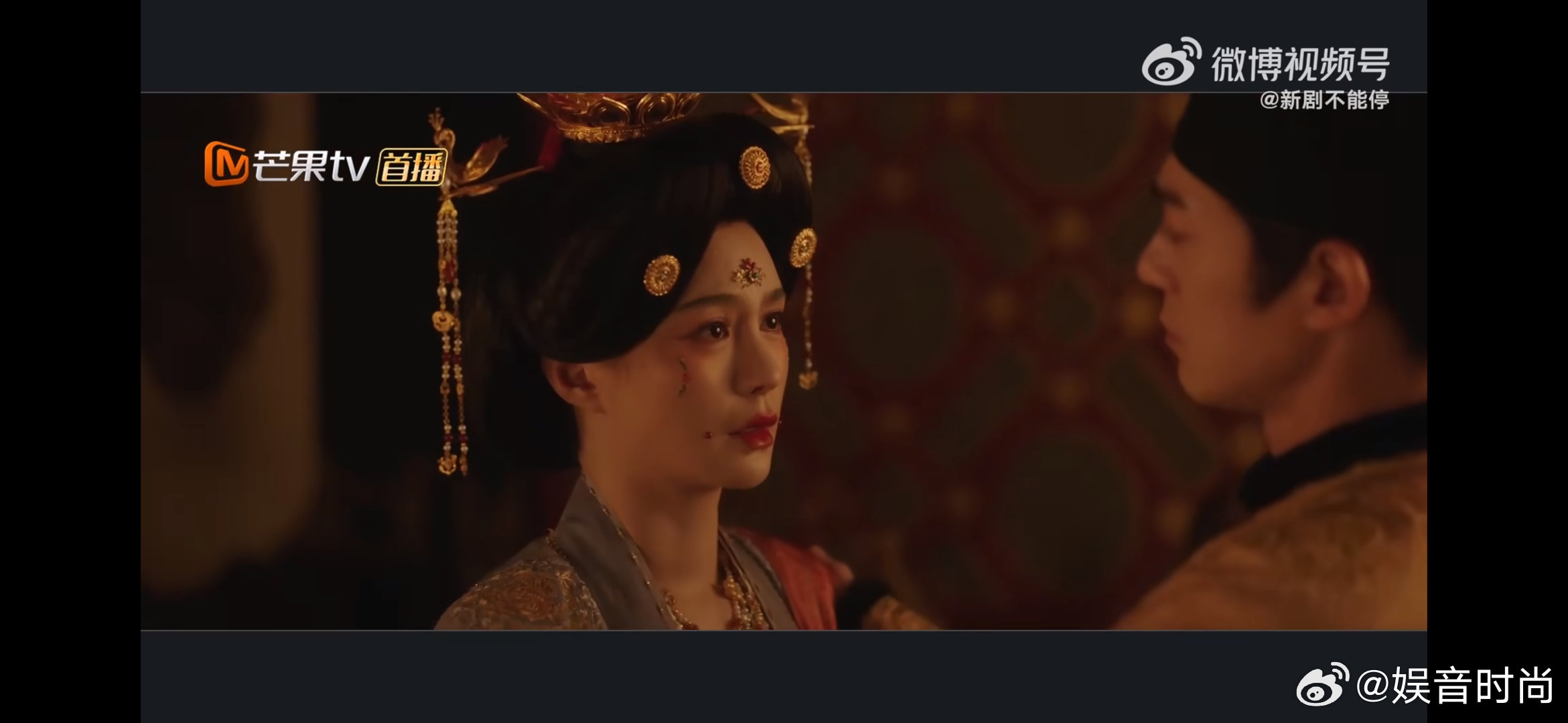 沈梦辰锦绣芳华吻戏 这场吻戏的镜头语言太绝了，从光影到构图都充满电影质感，沈梦辰