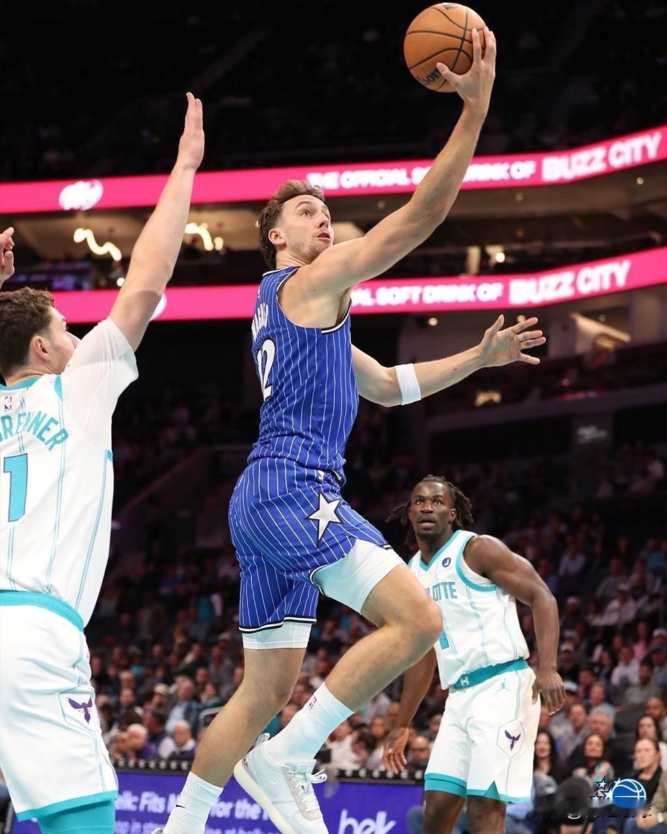 终结四连败！魔术123：107大胜黄蜂，看看球员数据，谁是赢球功臣？！

1、瓦