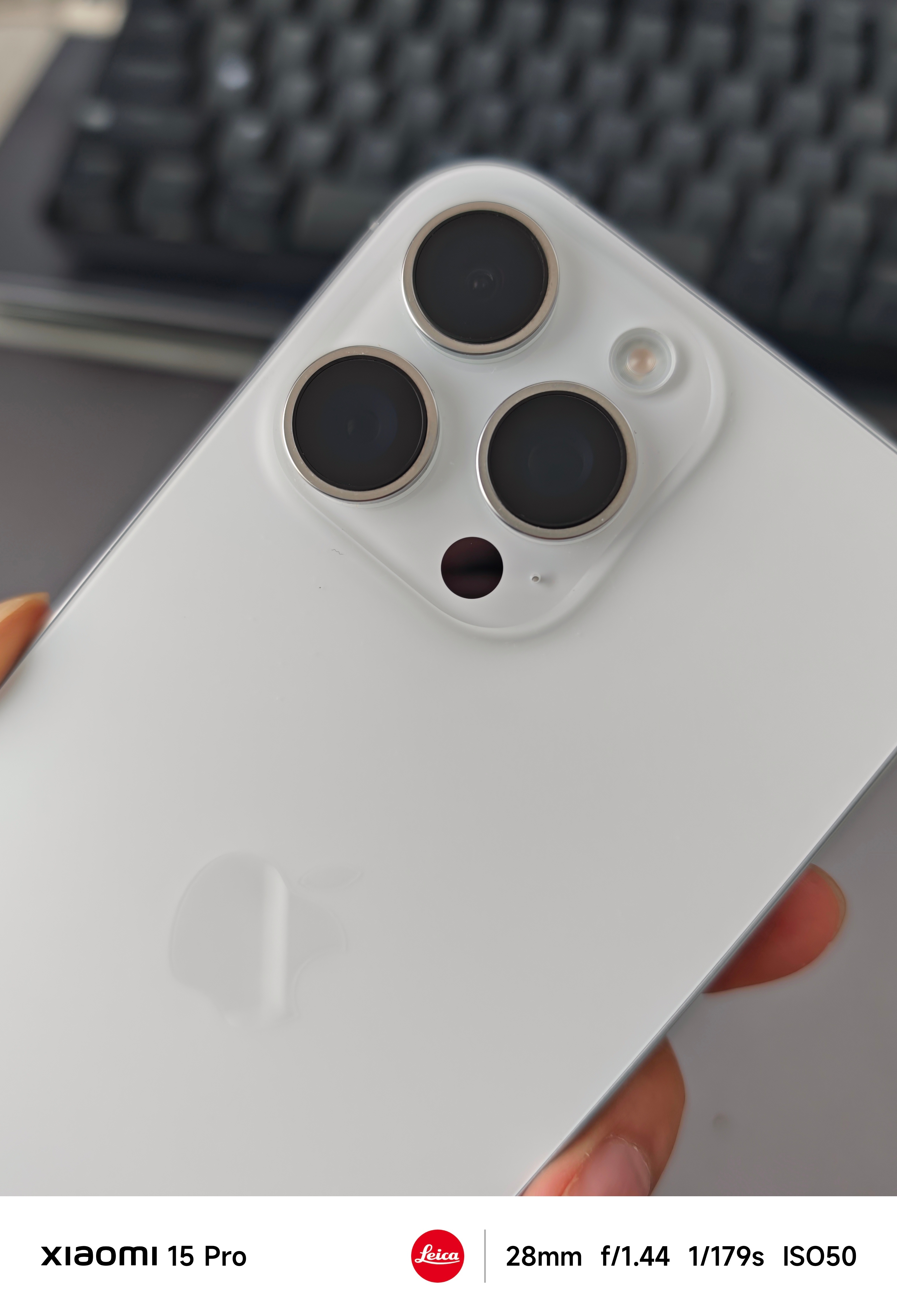 手上还有一台苹果16PM，几乎全新，刚二手平台估了一下价格，大概在 6400 的