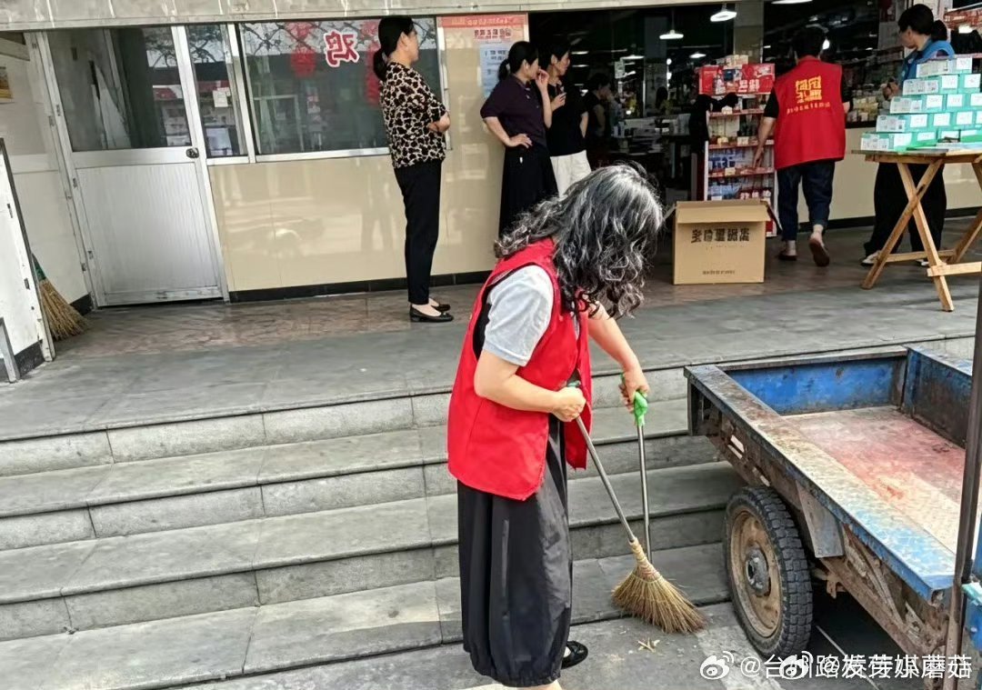 台州路桥菜场微行动让烟火气里开出文明花 在台州市路桥区路北街道洋叶村的菜市场，一