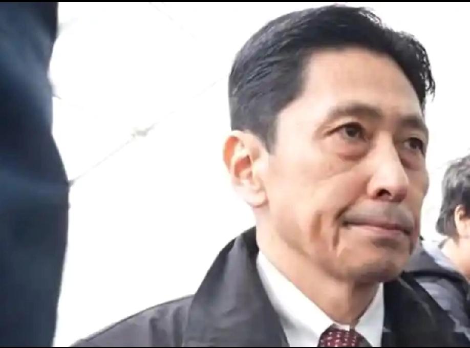 作为日本外务省亚洲大洋洲局局长，他这趟来华的处境，从一开始就透着股说不出的尴尬。