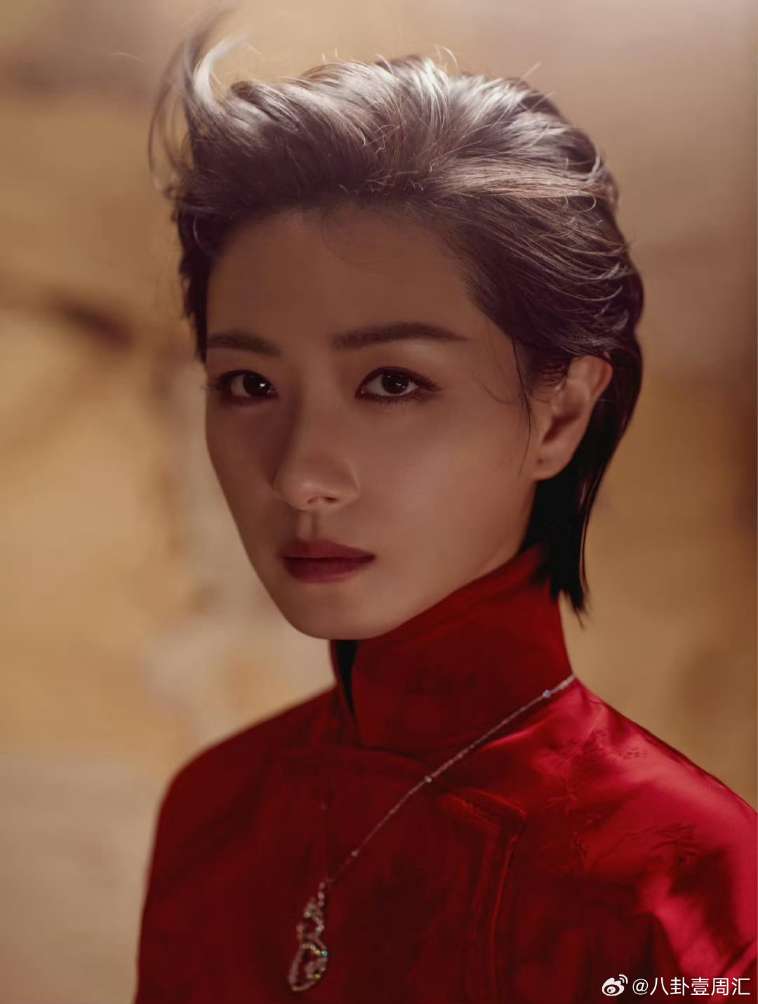  万茜首部科幻作品万茜去年拍了第一部科幻作品阅文IP盛典 不被定义、不停突破，万