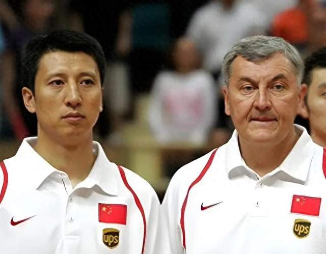 尤纳斯：中国男篮屡教不改！老球员带坏习惯，年轻球员学坏习惯