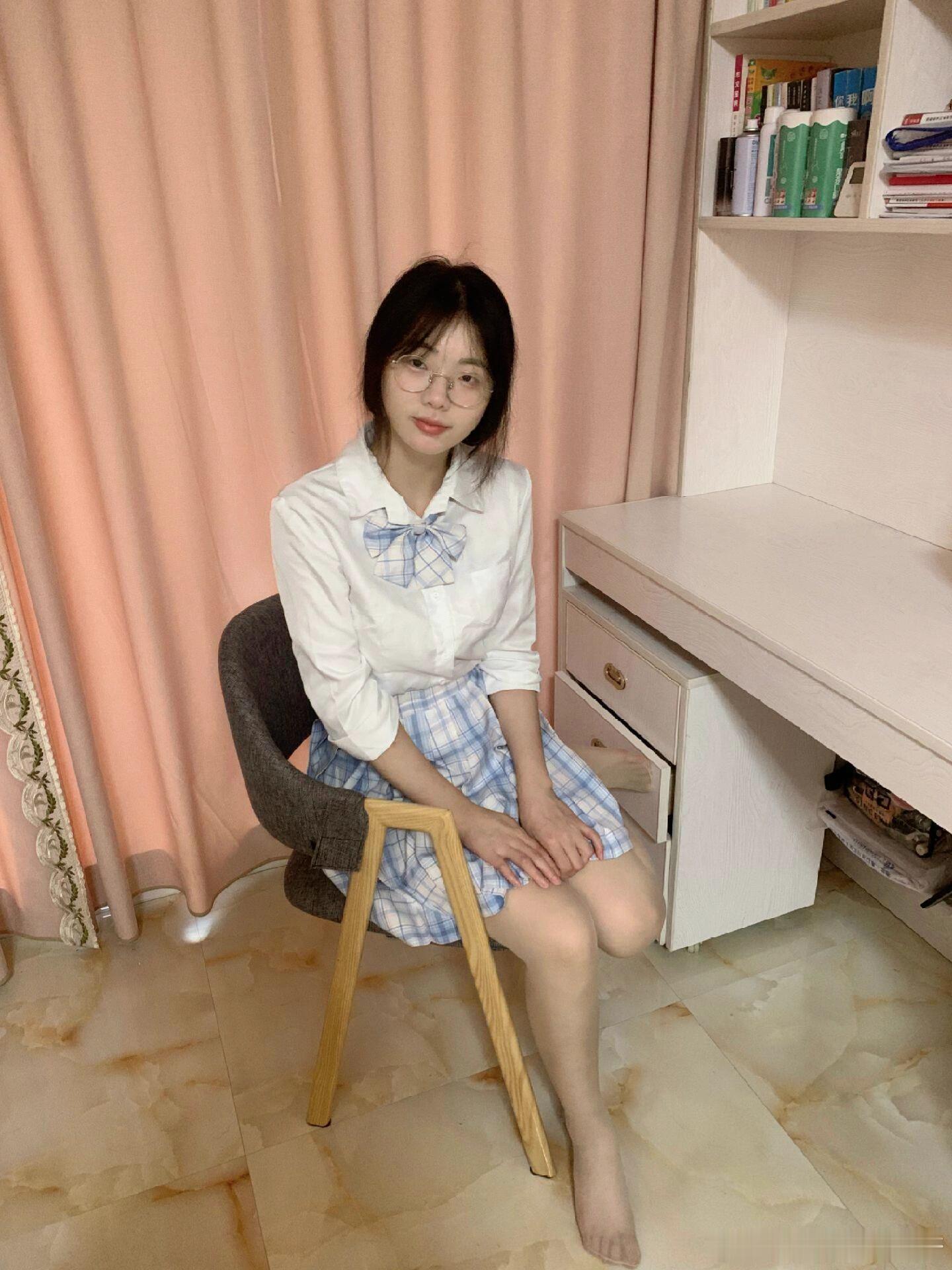 肉色薄丝配jk，袜尖透明～可爱又温柔～ ​​​