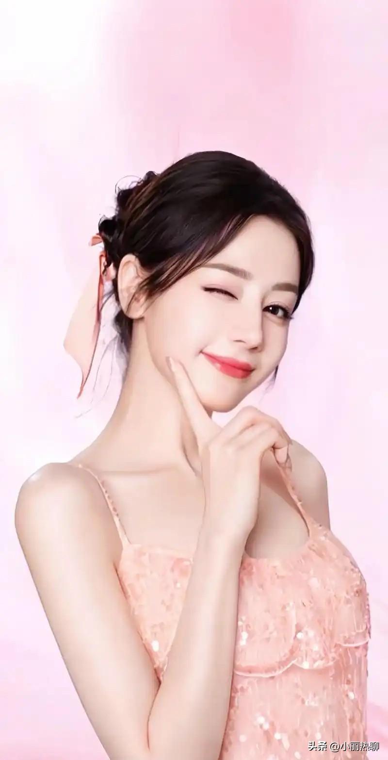 迪丽热巴滞留迪拜，团队堪称灾难级操作。
我是想不明白，这嘉行工作室是怎么安排行程