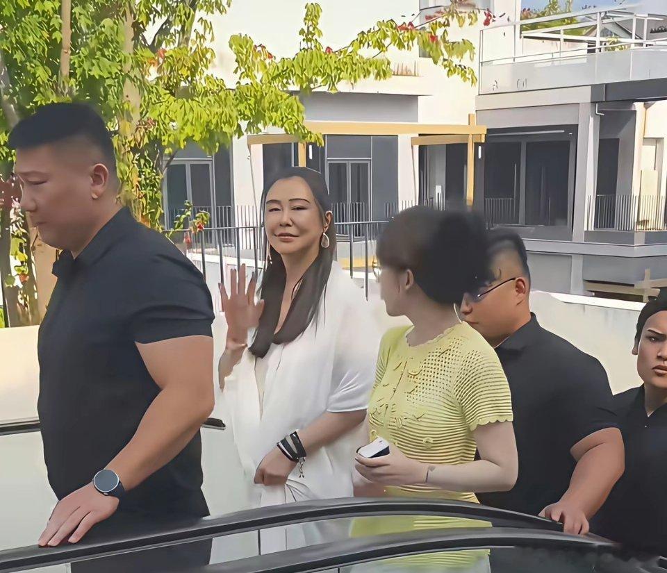 一代女神王祖贤现身嘉兴世间再无聂小倩