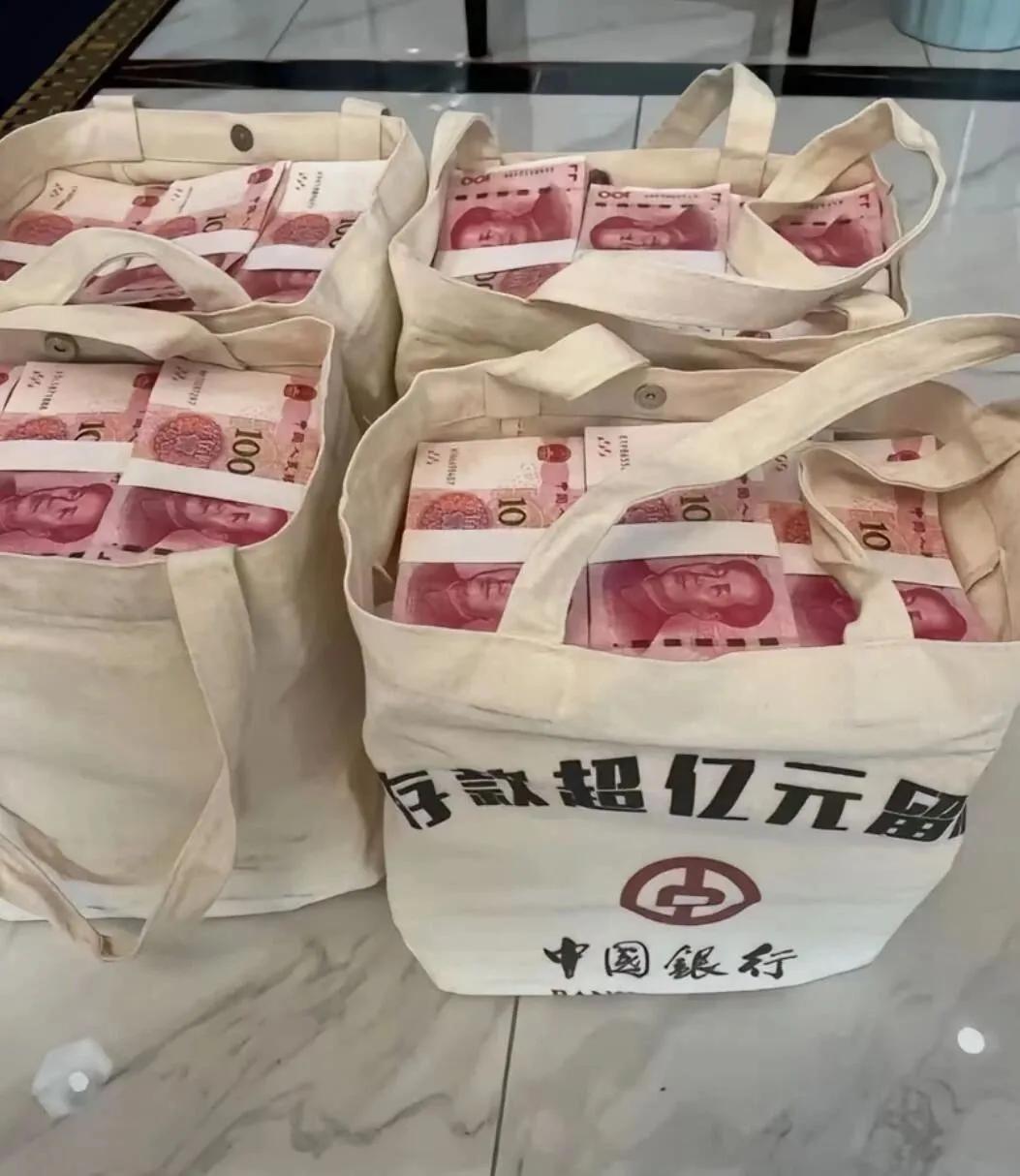 由此可见，中欧关系紧张对我国经济没什么影响，反倒是会让欧洲经济前景黯淡。如果欧洲