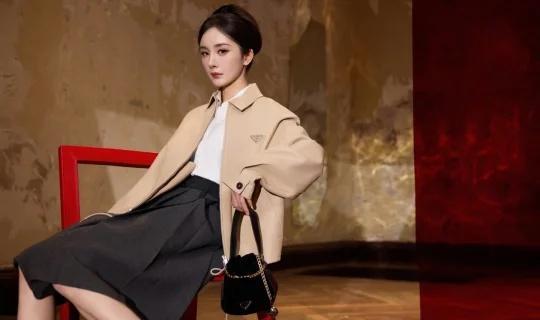 这也太漂亮了｜蹲一个杨幂prada发型教程
在我心里大幂幂这次美出新高度了
杨幂