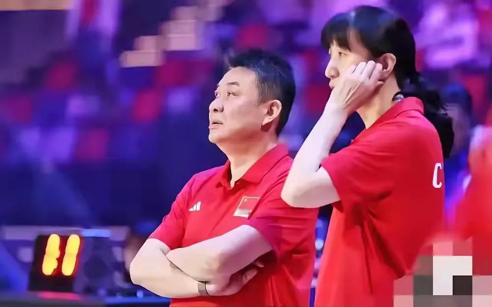 
香港女排赛创奇迹一一
中国队3:2逆转土耳其队！
昨晚香港排球大赛我只看了前两