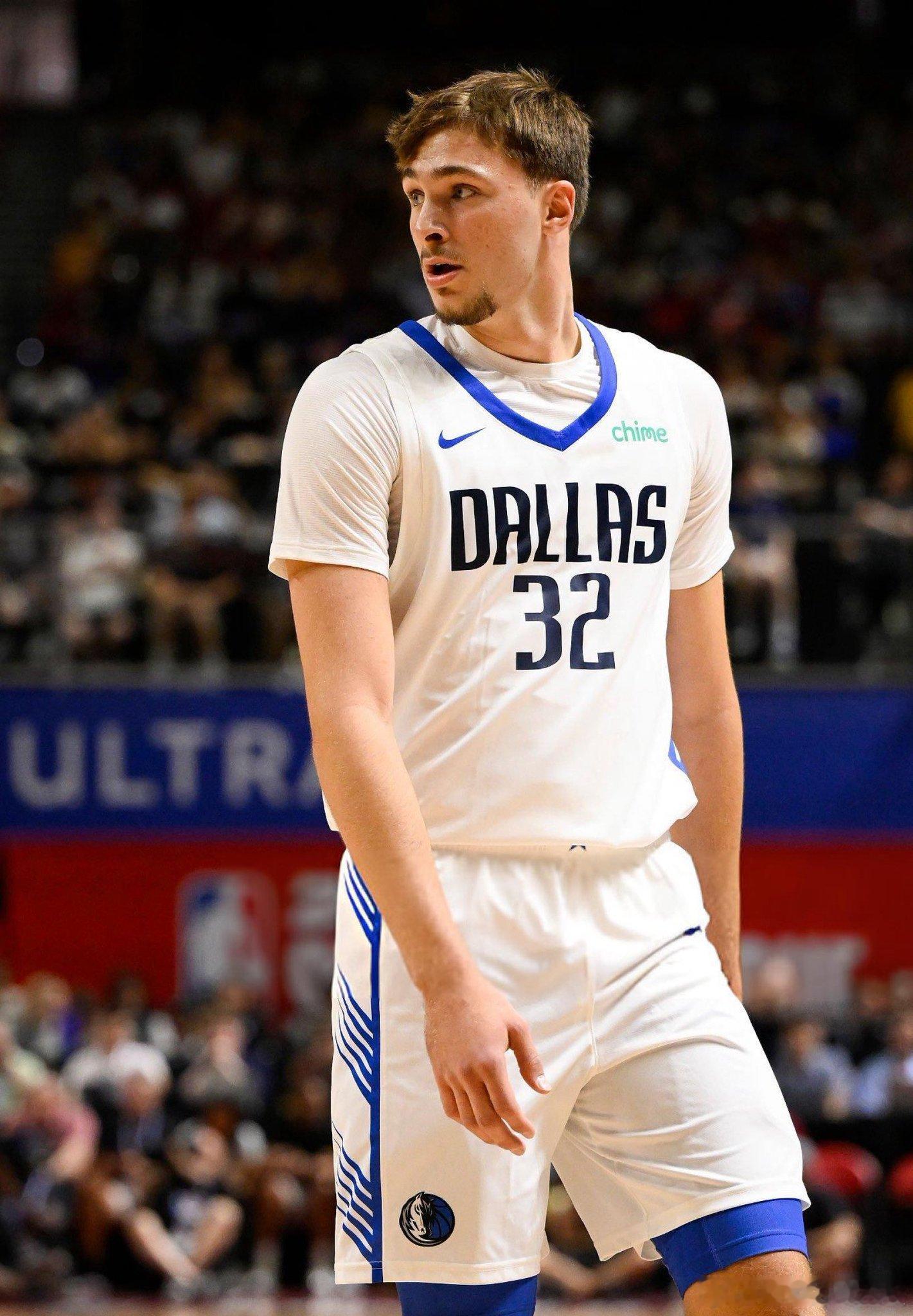 库珀-弗拉格夏联首秀：10分6板4助3断1帽，21中5，三分5中0nba夏季联赛