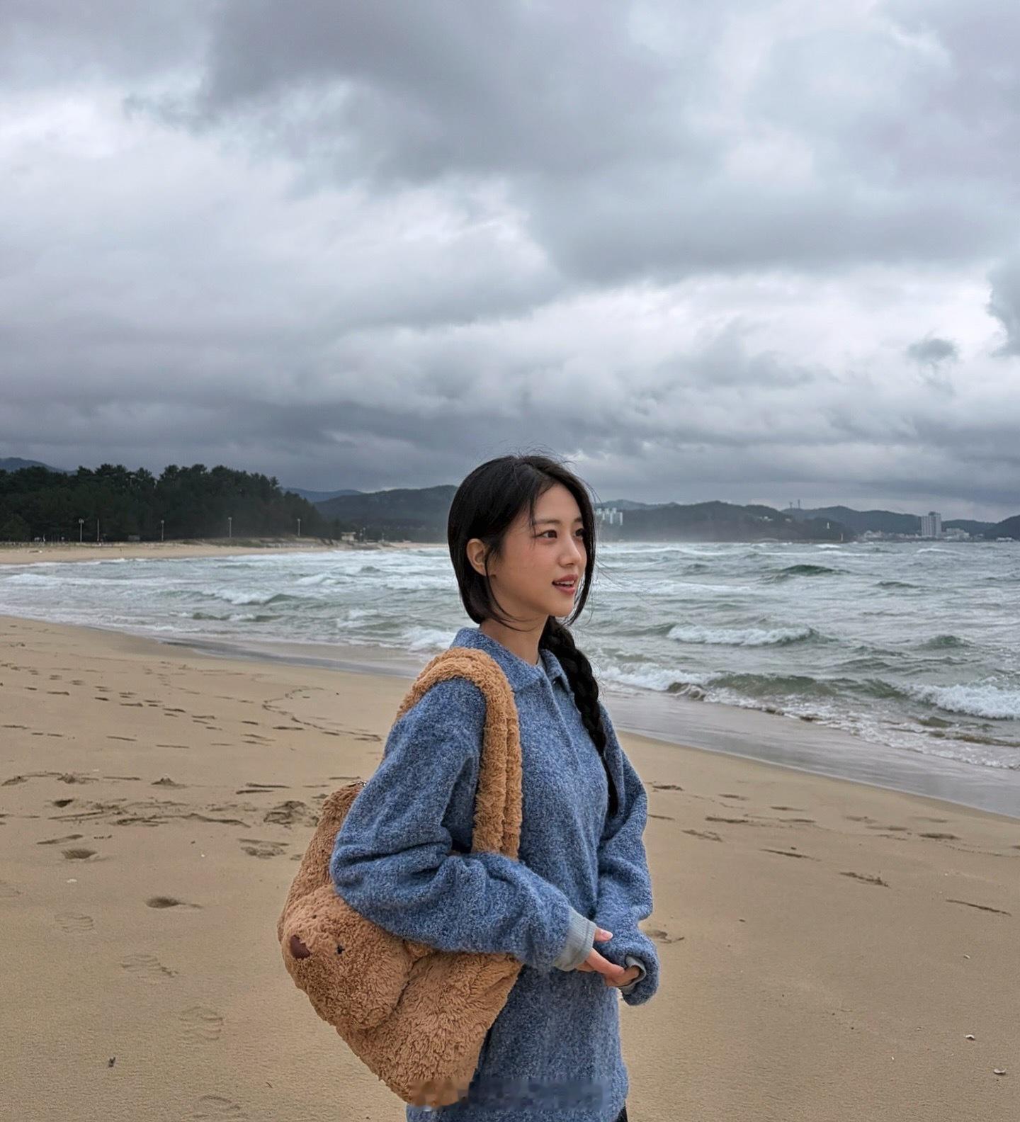 海边随拍洪华妍 ​​​