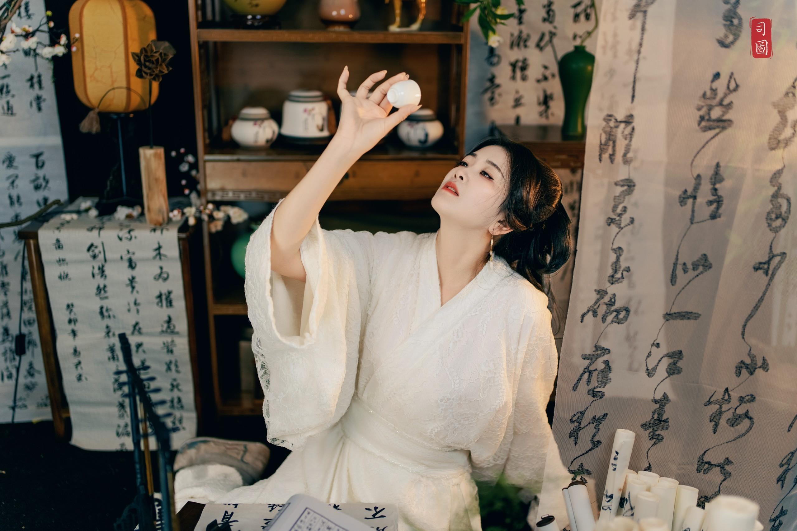 书房小白。秦皇岛汉服摄影棚