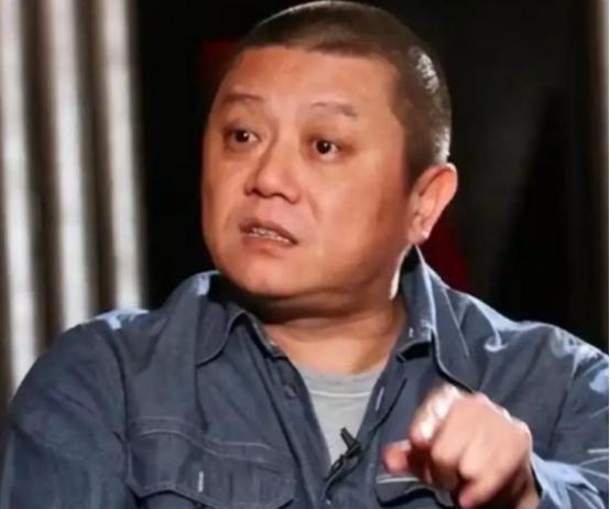 突然发现统一台湾省的建议，王朔的思路太妙了！他曾说，统一台湾不需要打仗，先宣布台