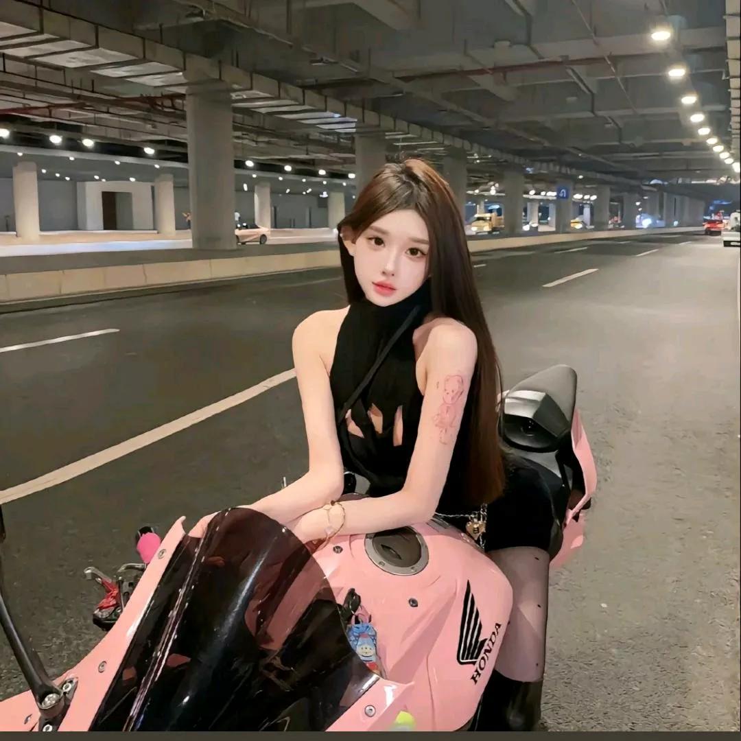 青春不留白，热血不降温青春年少不后悔 青春不放弃 青春永不凋 青春不限定 青春不