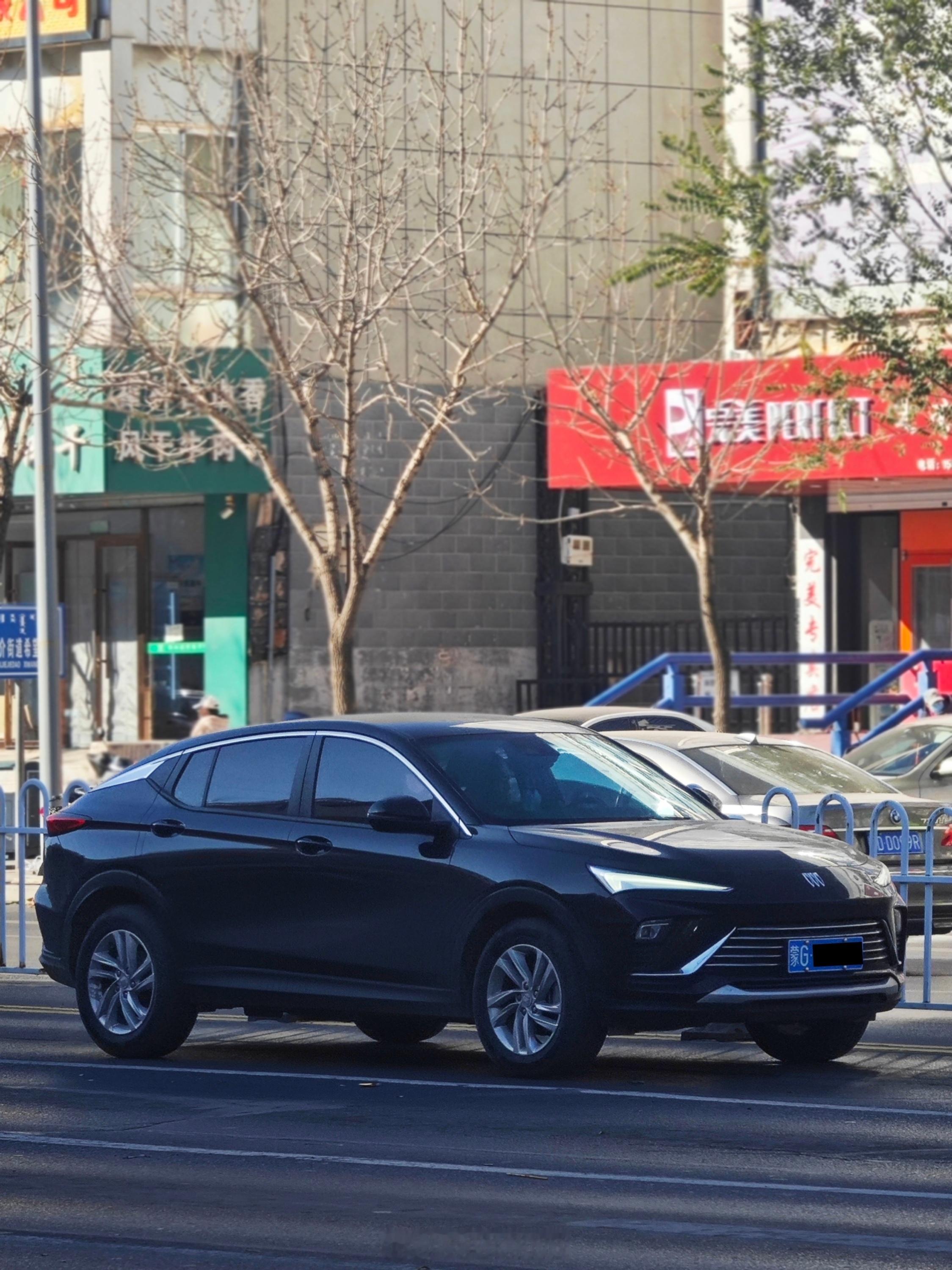 别克昂扬(Envista)，真正的北美同步车型，同时也是别克换新车标后在国内发售