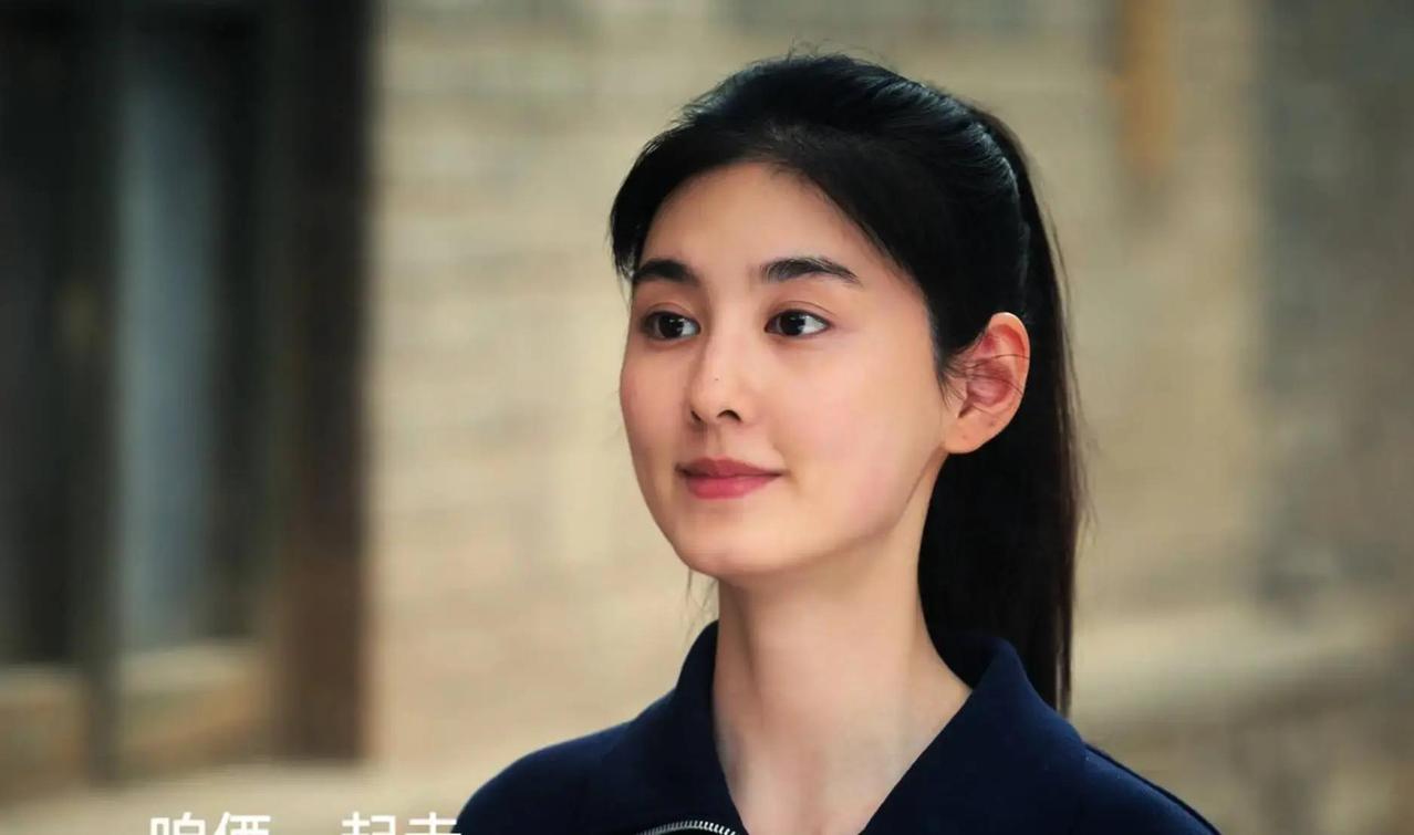 有没有觉得《主角》里的楚嘉和的演员长得有点像陈慧琳？