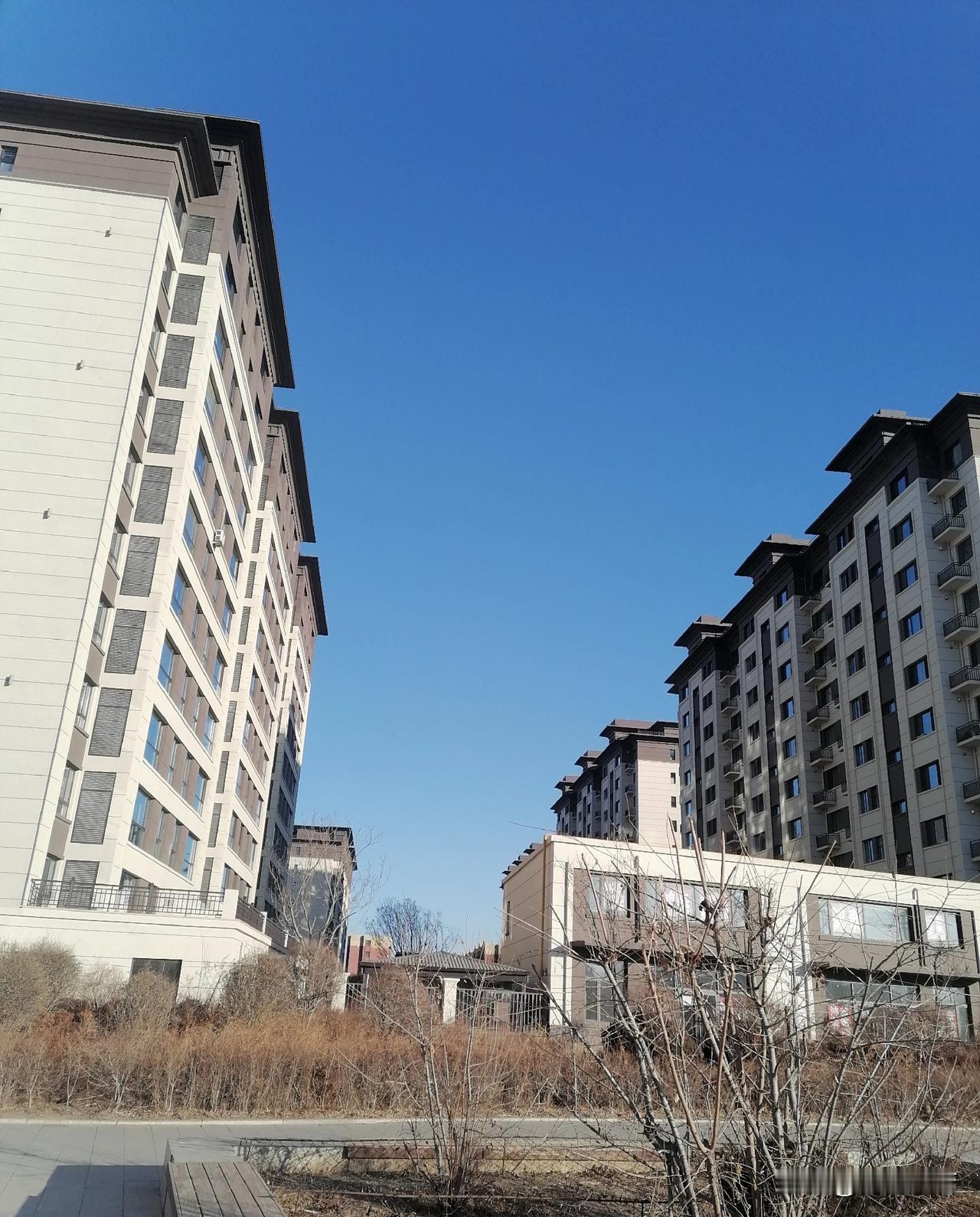 好的婚姻，感情基础一定是不错的，同频的点越多，过得越好。外在条件再好，不如能说到