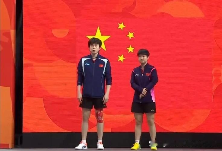 亚运会混双决赛，王楚钦/孙颖莎VS林诗栋/蒯曼，比赛正在进行，国乒内战强强对决[