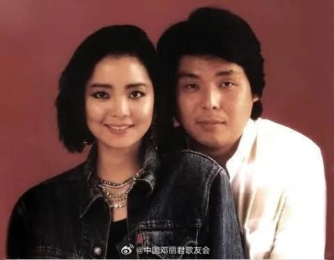 2007年邓长禧生前透露姐姐曾写过一首歌：“从她的笔记本中找到一首歌，叫《小白菜