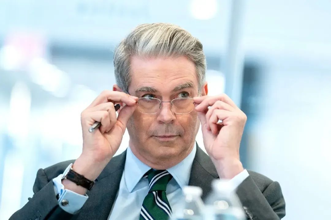 王太监嘲笑李秀才性生活太少！ 据美国全国广播公司（NBC）报道，美国财政部长贝森