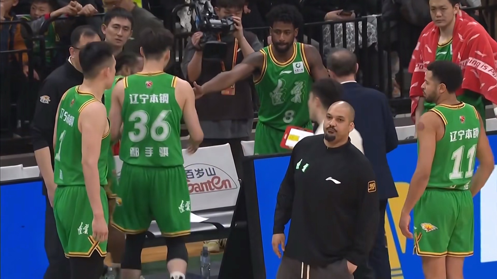 布罗金顿：手哥来✋，你比我更像外援辽宁男篮vs北京男篮辽宁男篮