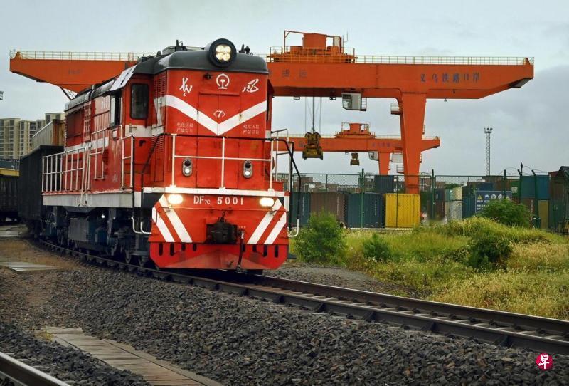 果不其然，
 
新加坡联合早报突然宣布了一个结论：中国缺乏支撑自给自足型崛起的地