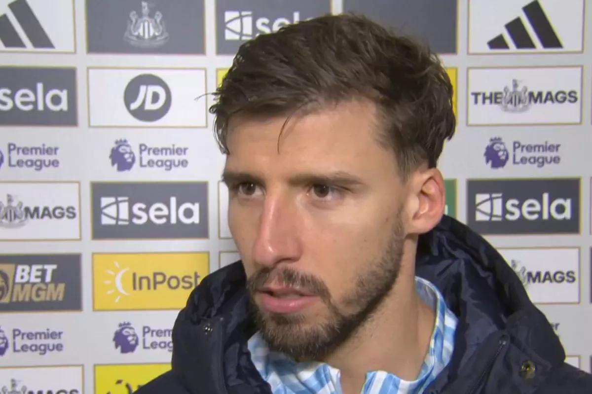 迪亚斯赛后承认踢得更好的一方是纽卡斯尔，但对裁判的判罚也表达了不满。迪亚斯认为，