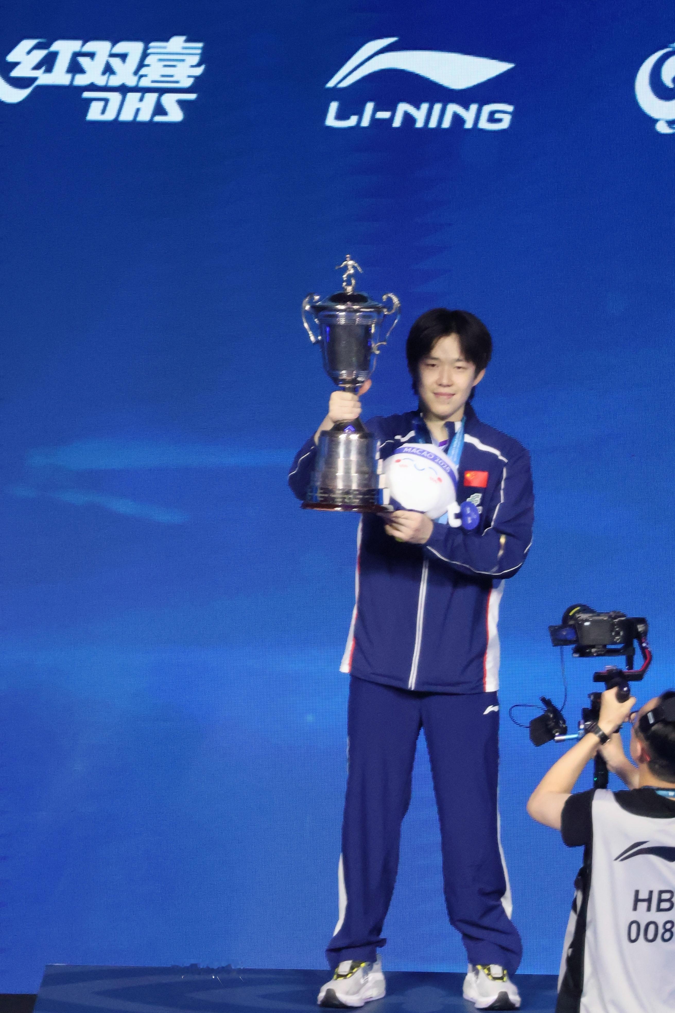 迎万难，然后赢万难 澳门·银河综艺馆Galaxy Arena