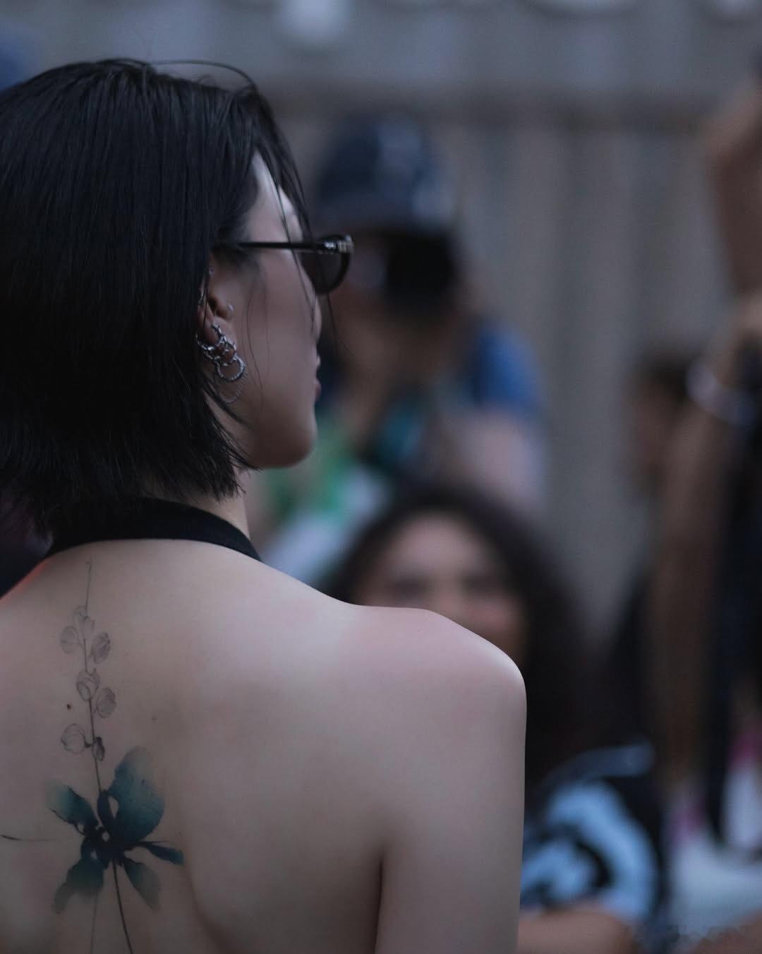 三吉彩花身材是真的太棒了 