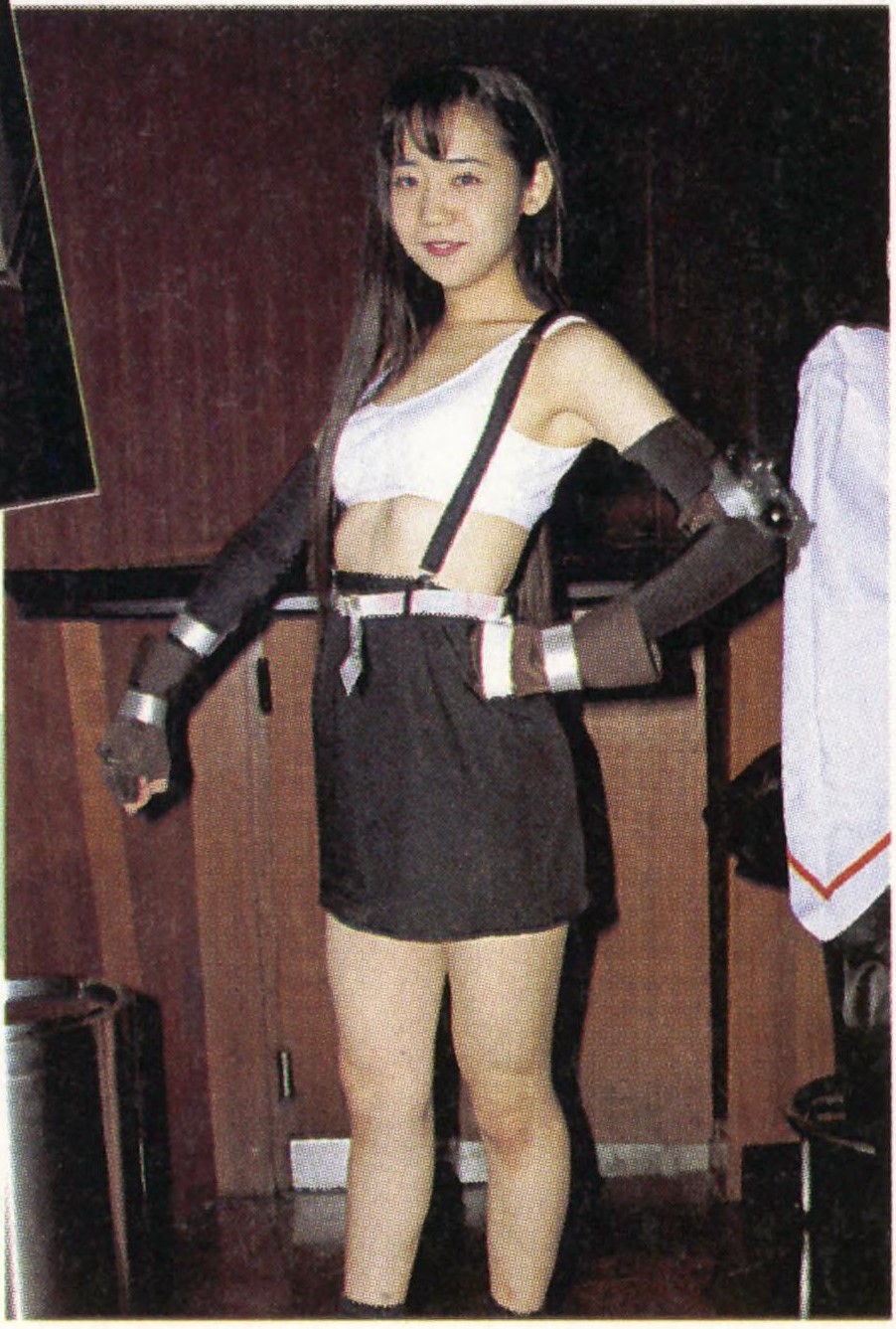 【来自投稿】1997年的日本《最终幻想7》蒂法cosplay 