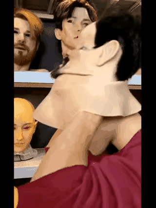 明星和演员们会不会用这种头套啊，这个年轻小伙用上直接秒变老头，要是在马路上，又有