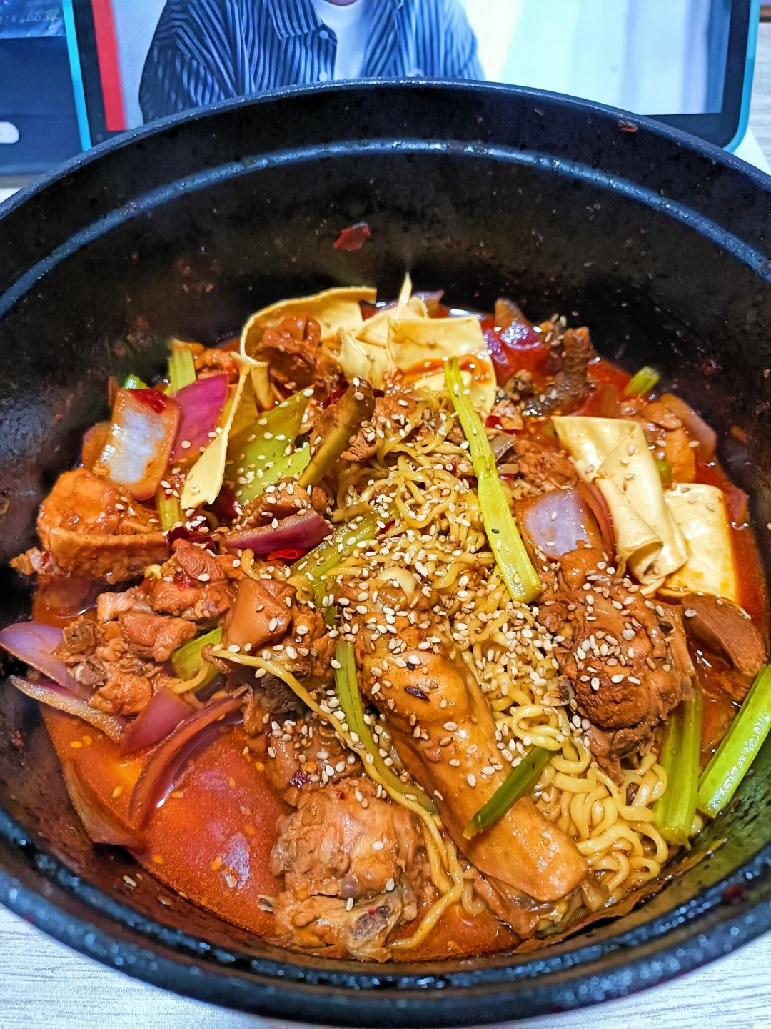 家庭版鸡公煲！太带劲了！一吃一个不吱声！