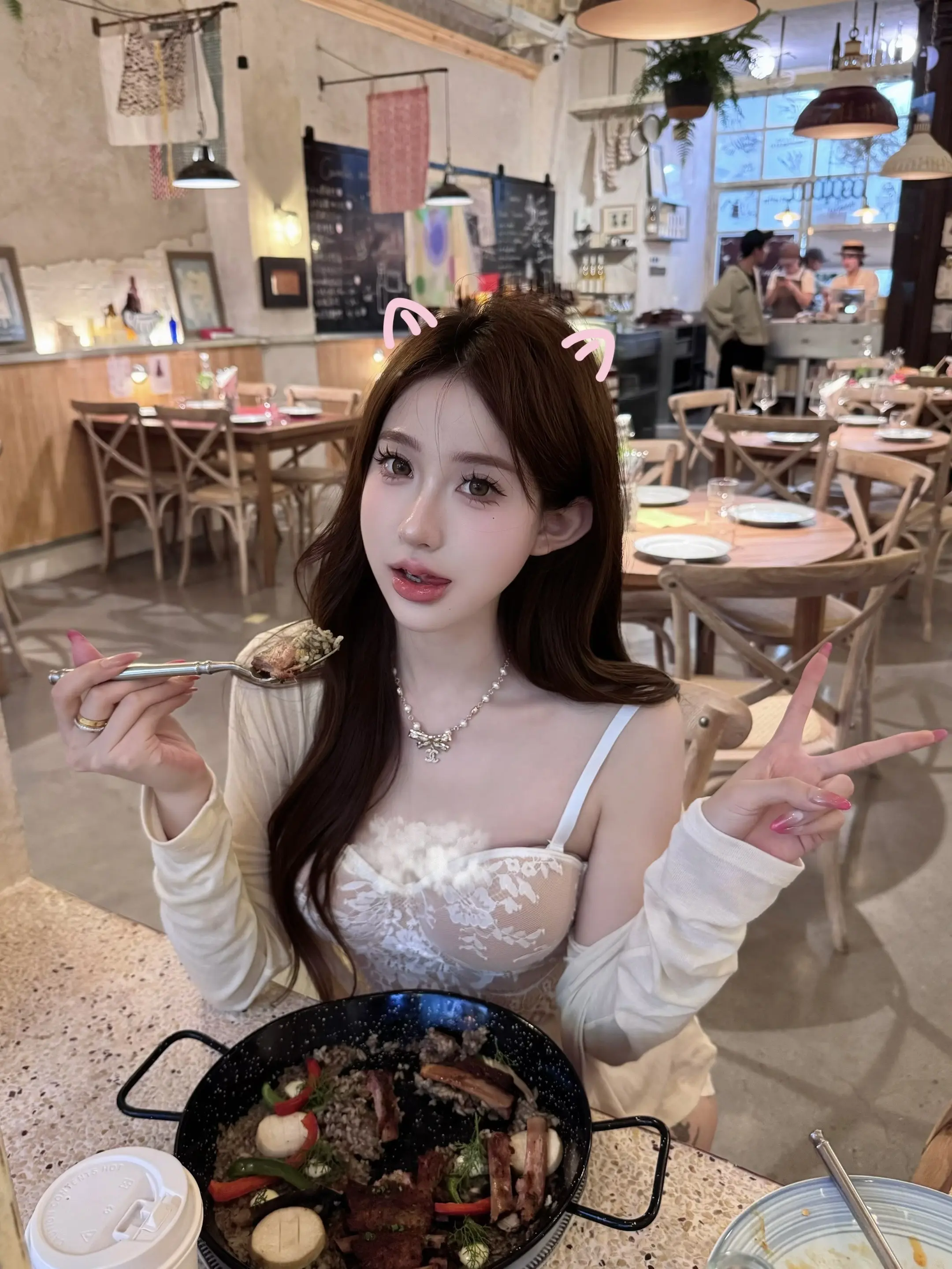 🥢⸝⸝ฅ^-﹃-^⸝⸝🥄