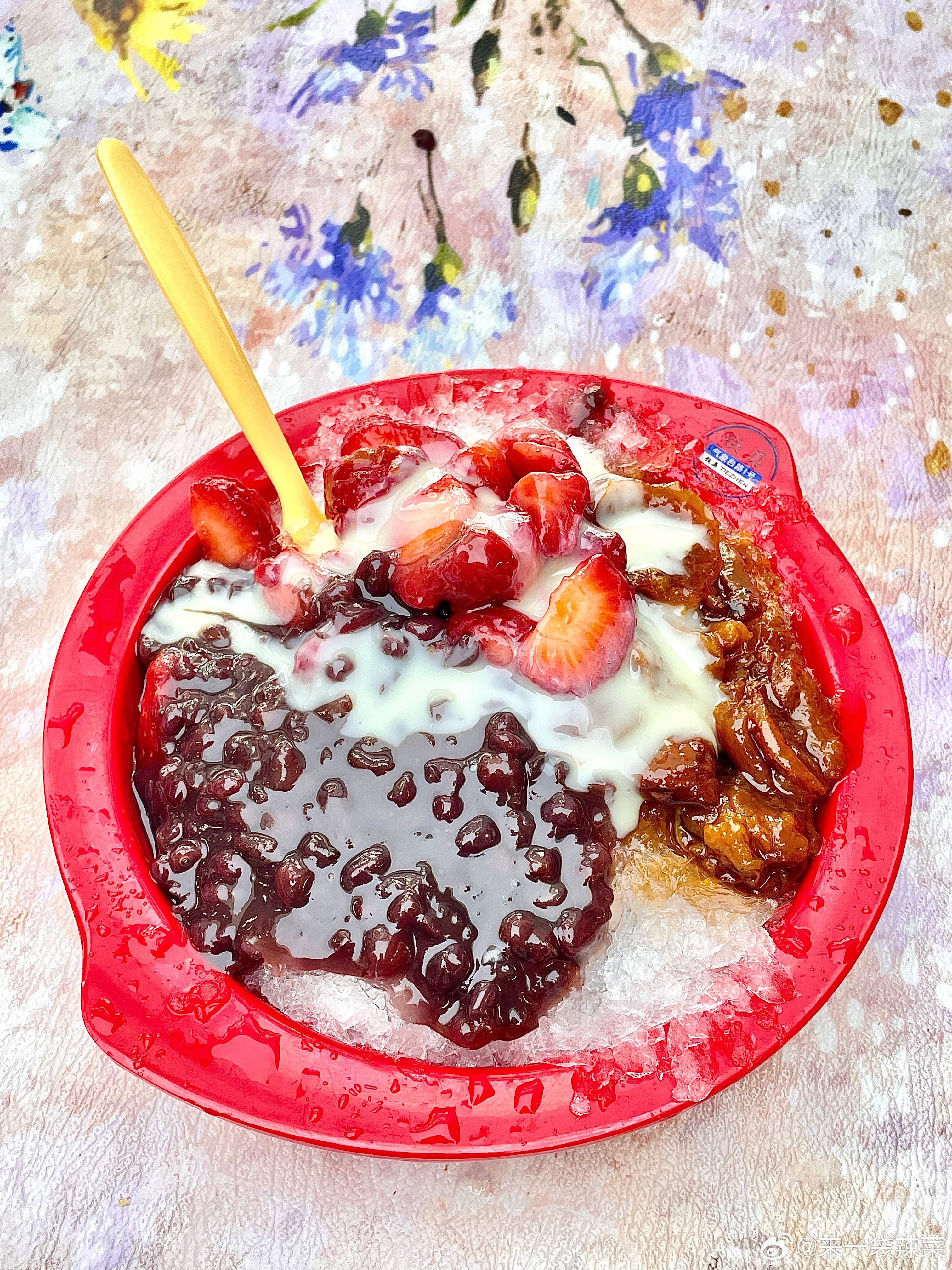 杏干刨冰 《我，许可》里许可吐槽相亲对象只挖杏干吃那段本大馋丫头真共情得不行了！