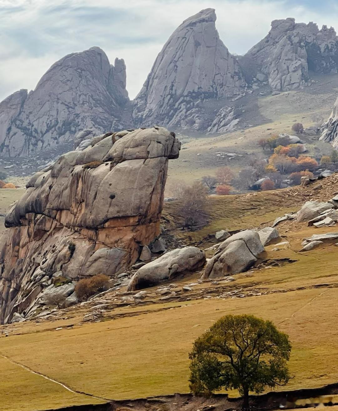 随手拍美景 大青山，宛如一颗璀璨的明珠，镶嵌在内蒙古克什克腾旗的广袤大地上。这里