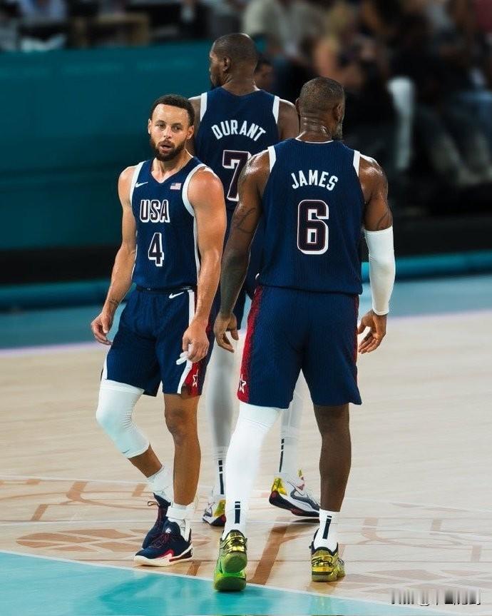 NBA：2024-25赛季薪资最高的十名球员：
库里 - 5580万
恩比德 -