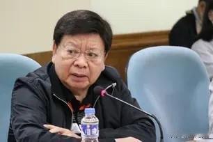 菲律宾参议员罗丹特·马科莱塔周一主动前往反贪法院投案，随后因被控未申报7500万